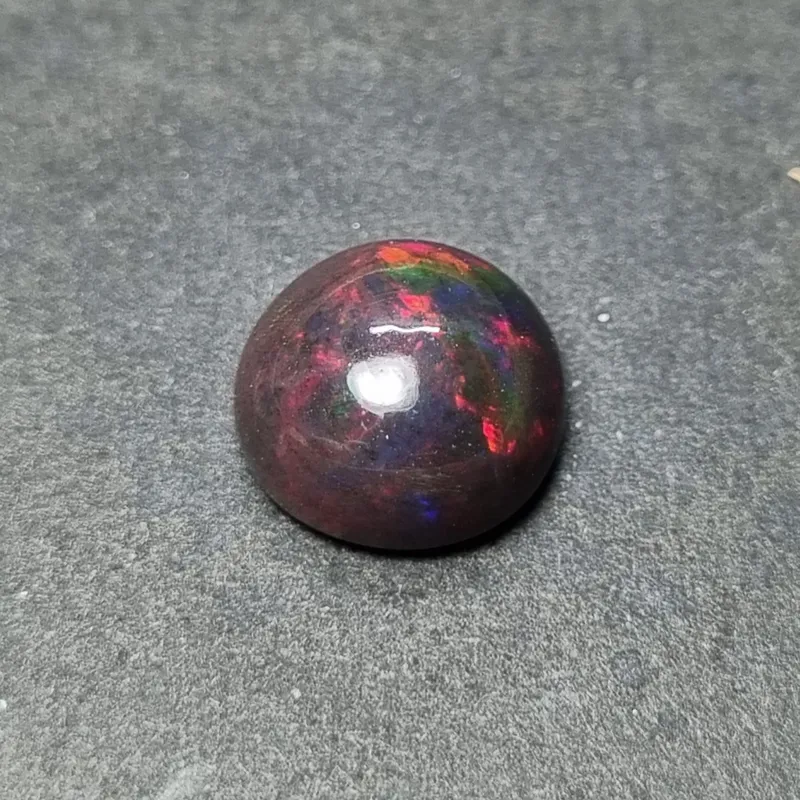 اوپال بلک اتیوپی معدنی دامله تراش 9 × 9 mm