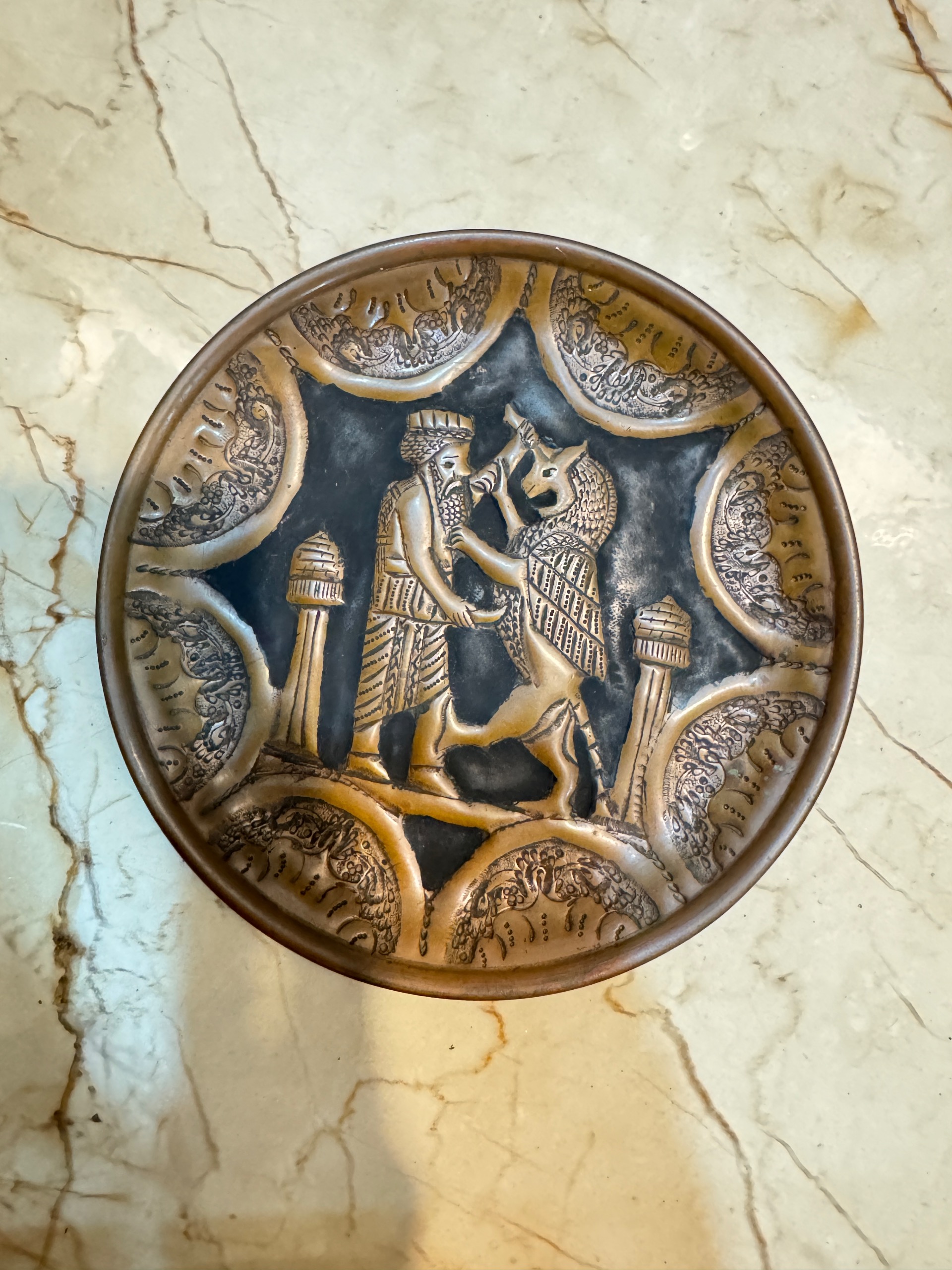 بشقاب مسی قلم زنی اصفهان