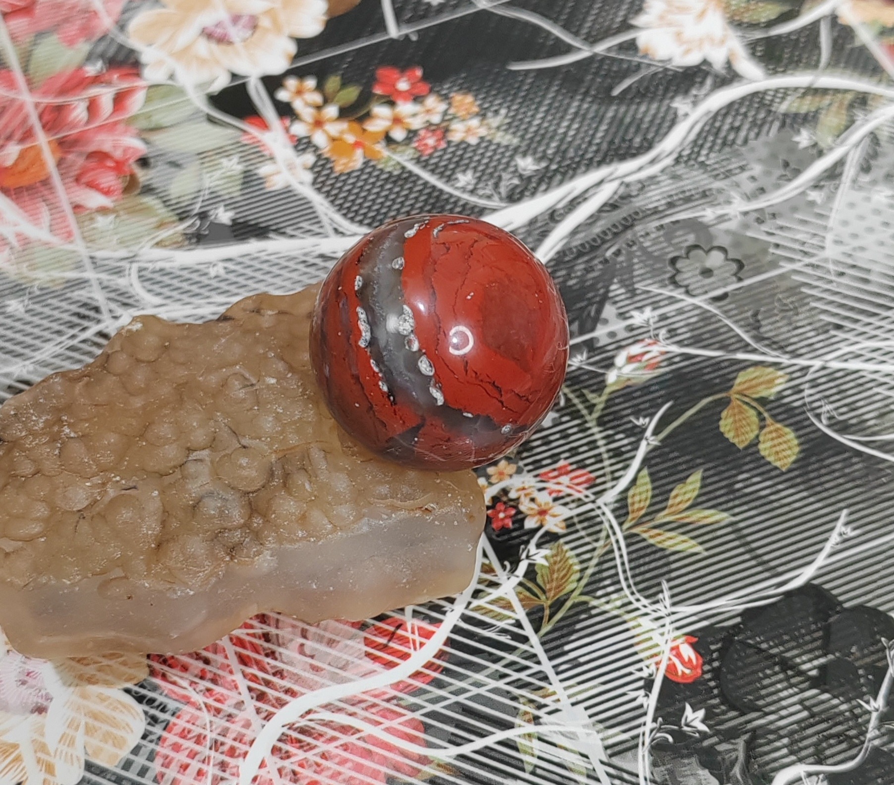 گوی سنگ جاسپر قرمز کلکسیونی معدنی