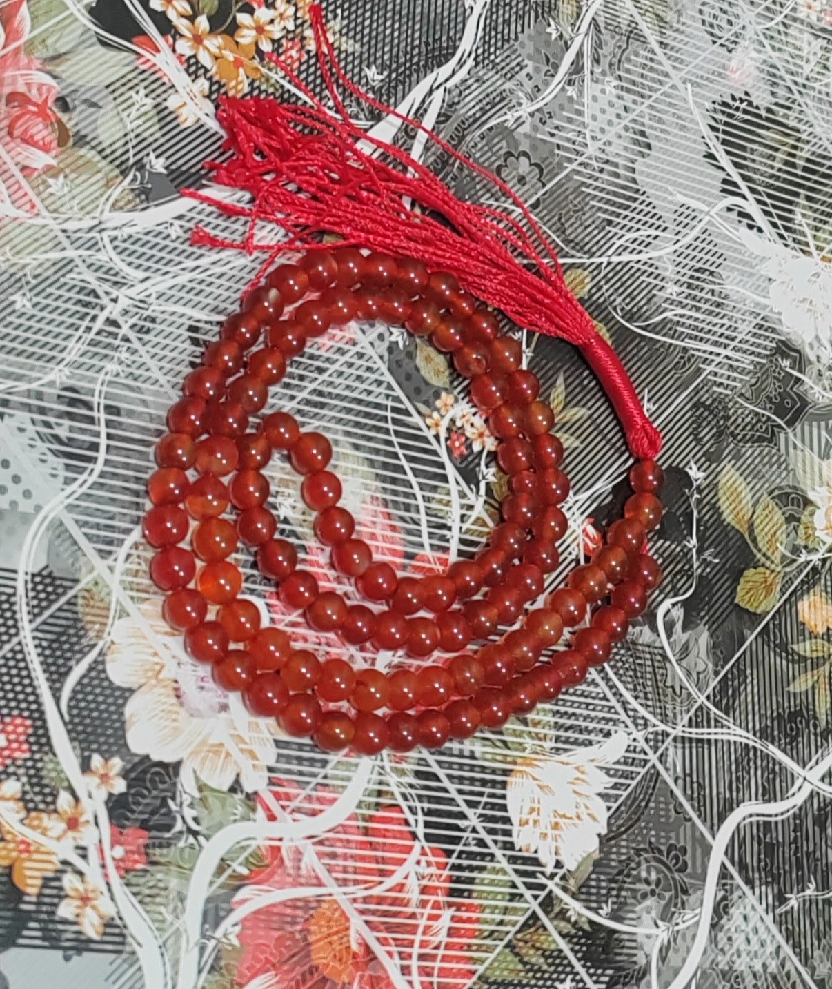 تسبیح سنگ عقیق قرمز آبدار 101 دونه سایز 6