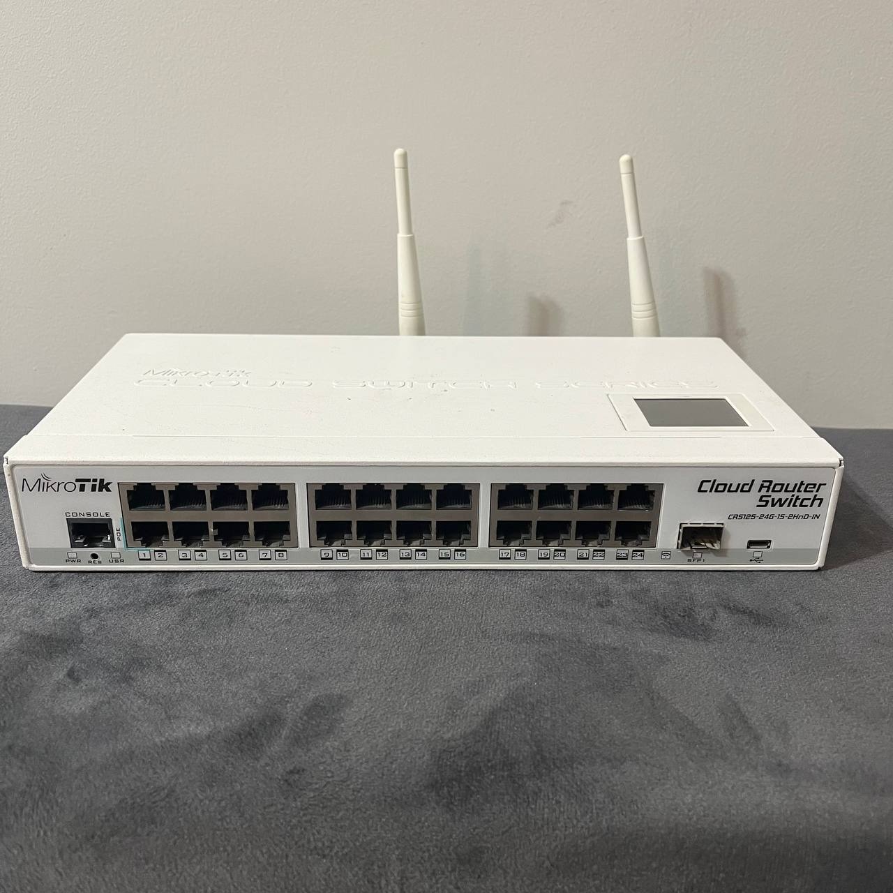 سوییچ و اکسس پوینت  میکروتیک CRS125