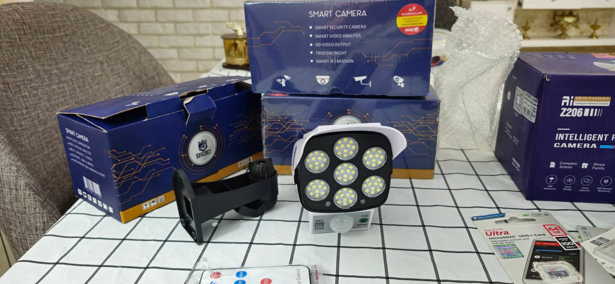 پروژکتور بی سیم دوربین مداربسته خورشیدی