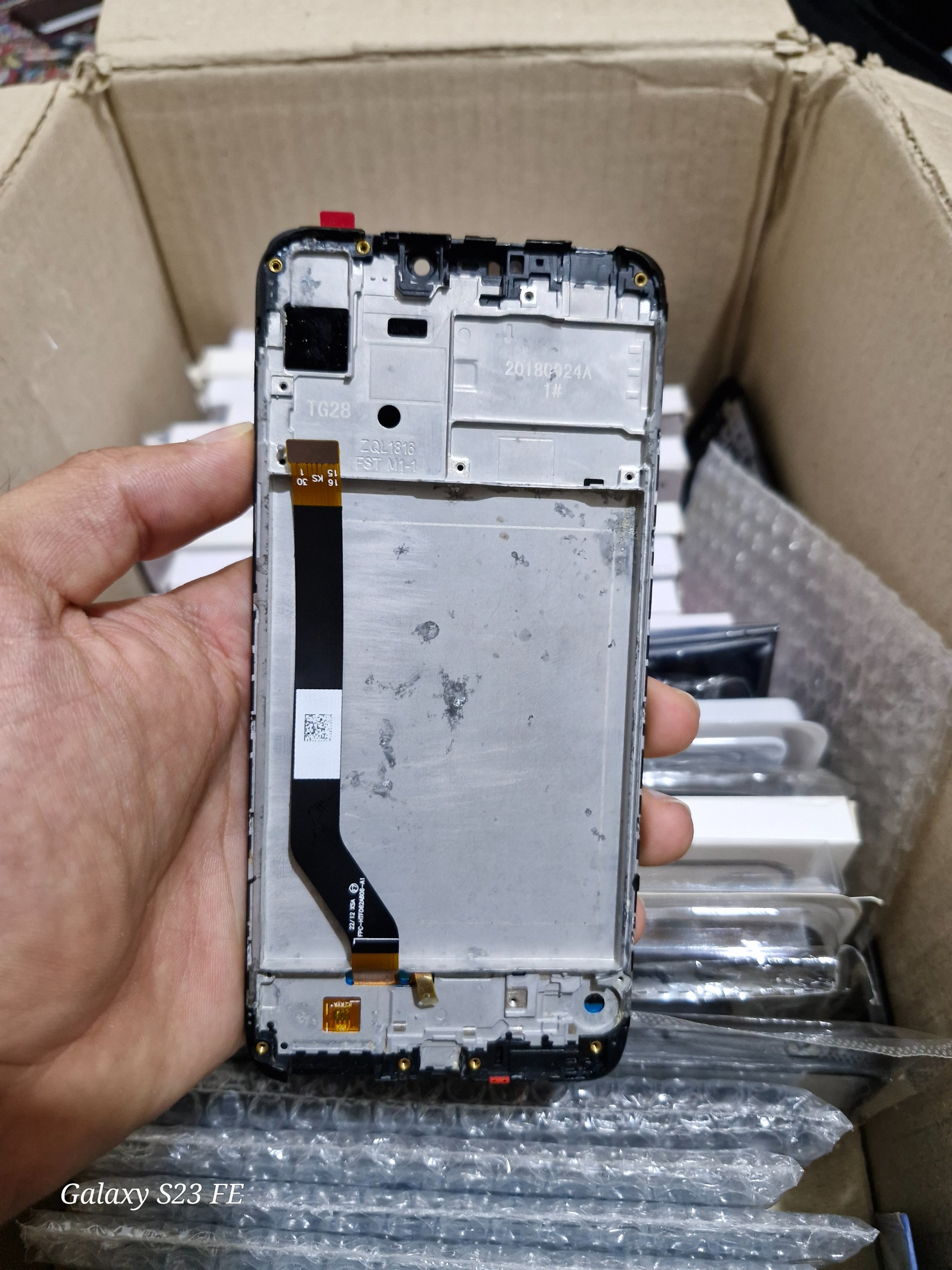 Lcd honor 8c توضیحات خوانده شود