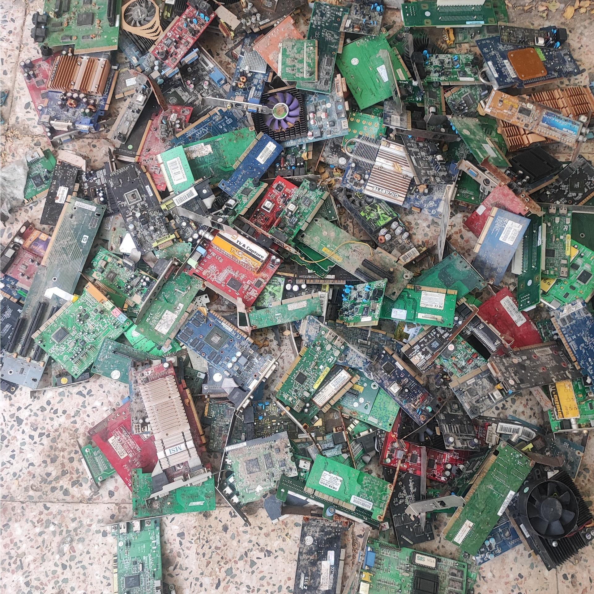 فروش برد کارت صدا و گرافیک 14 کیلو