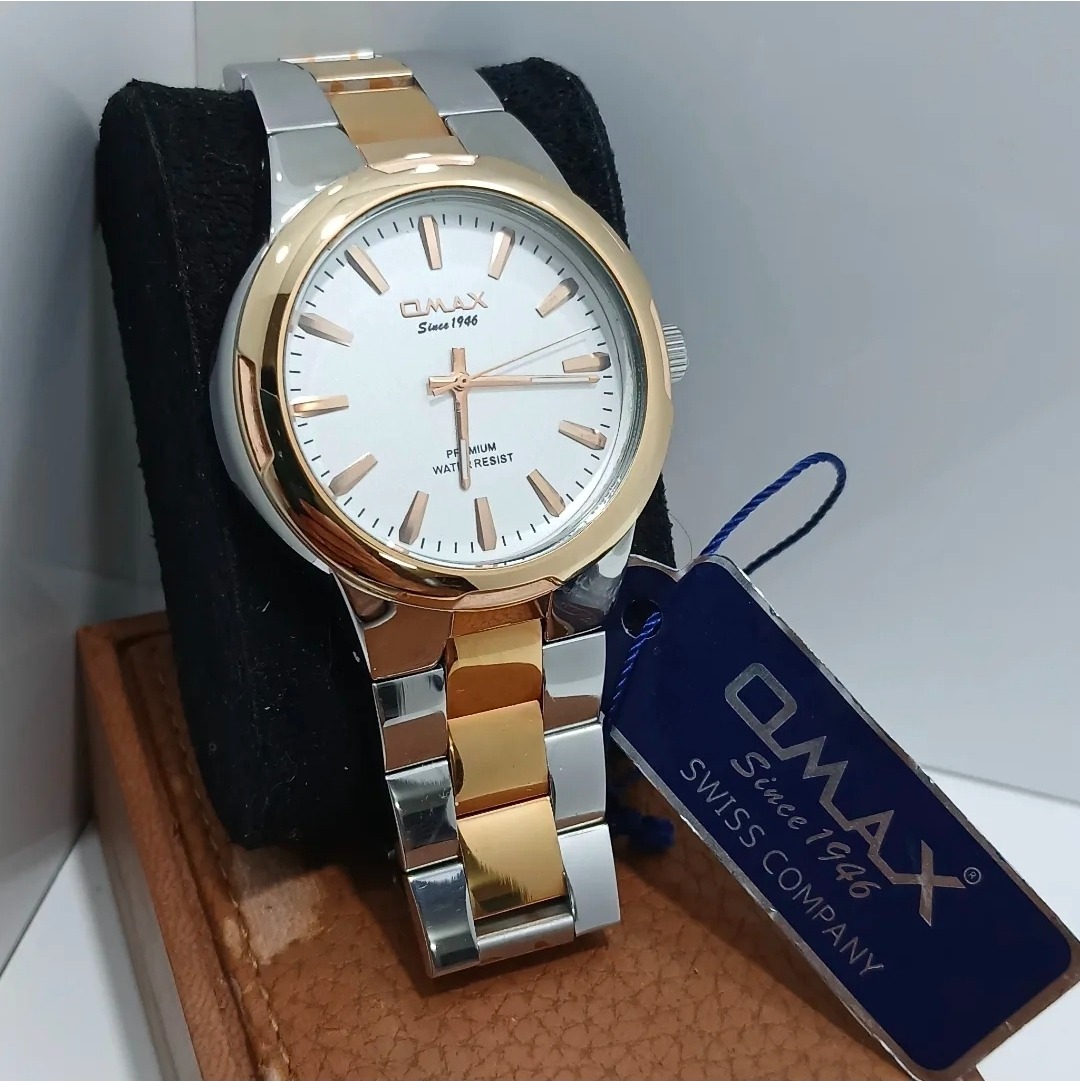 ساعت اوماکس آکبند