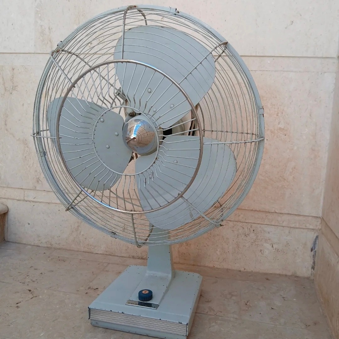 پنکه ژاپنی در حد فوق العاده تمیز