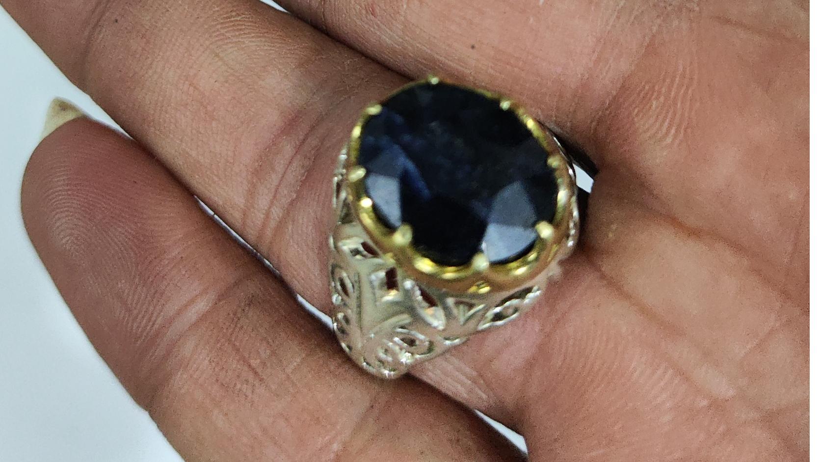 انگشتر یاقوت کبود معدنی