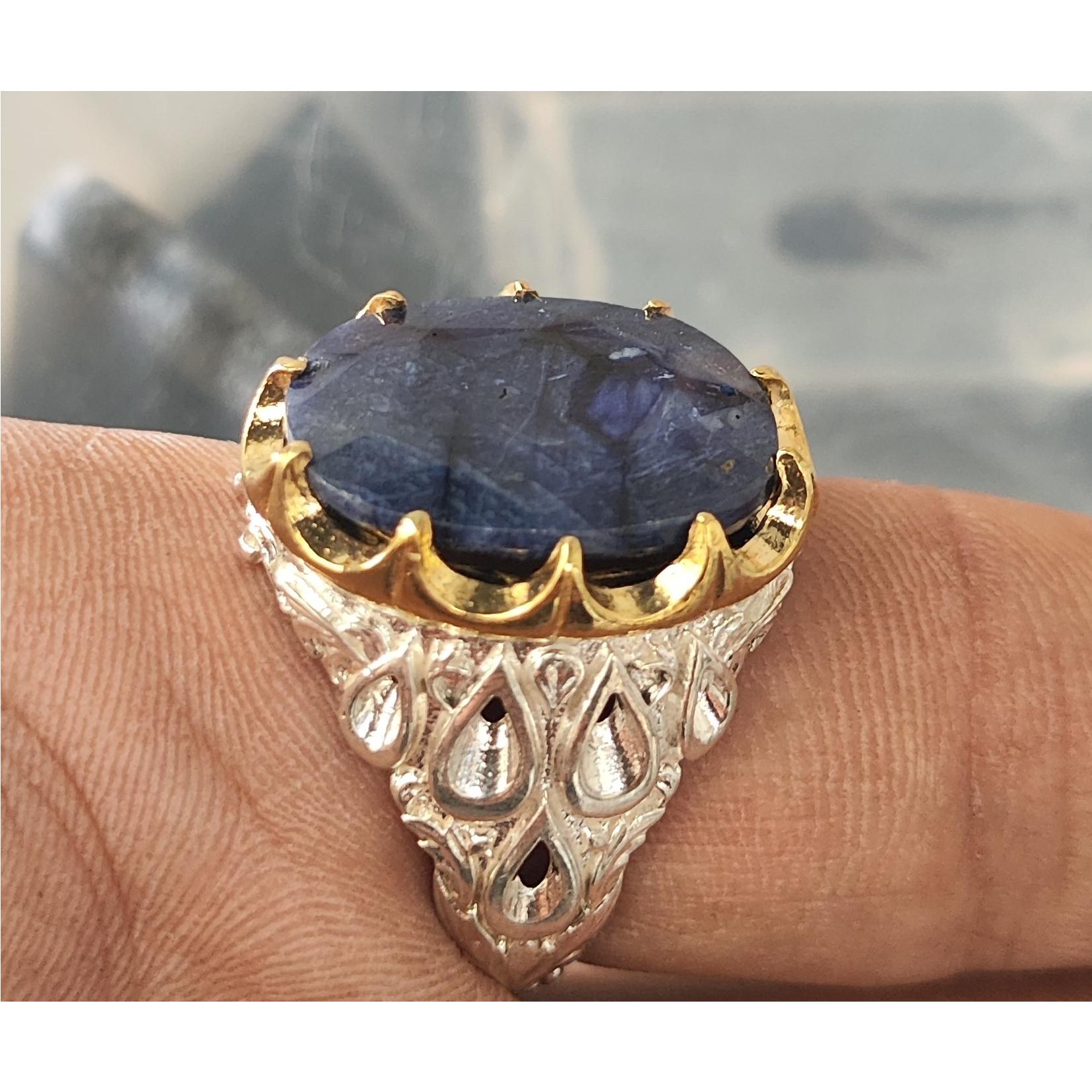 انگشتر یاقوت کبود معدنی