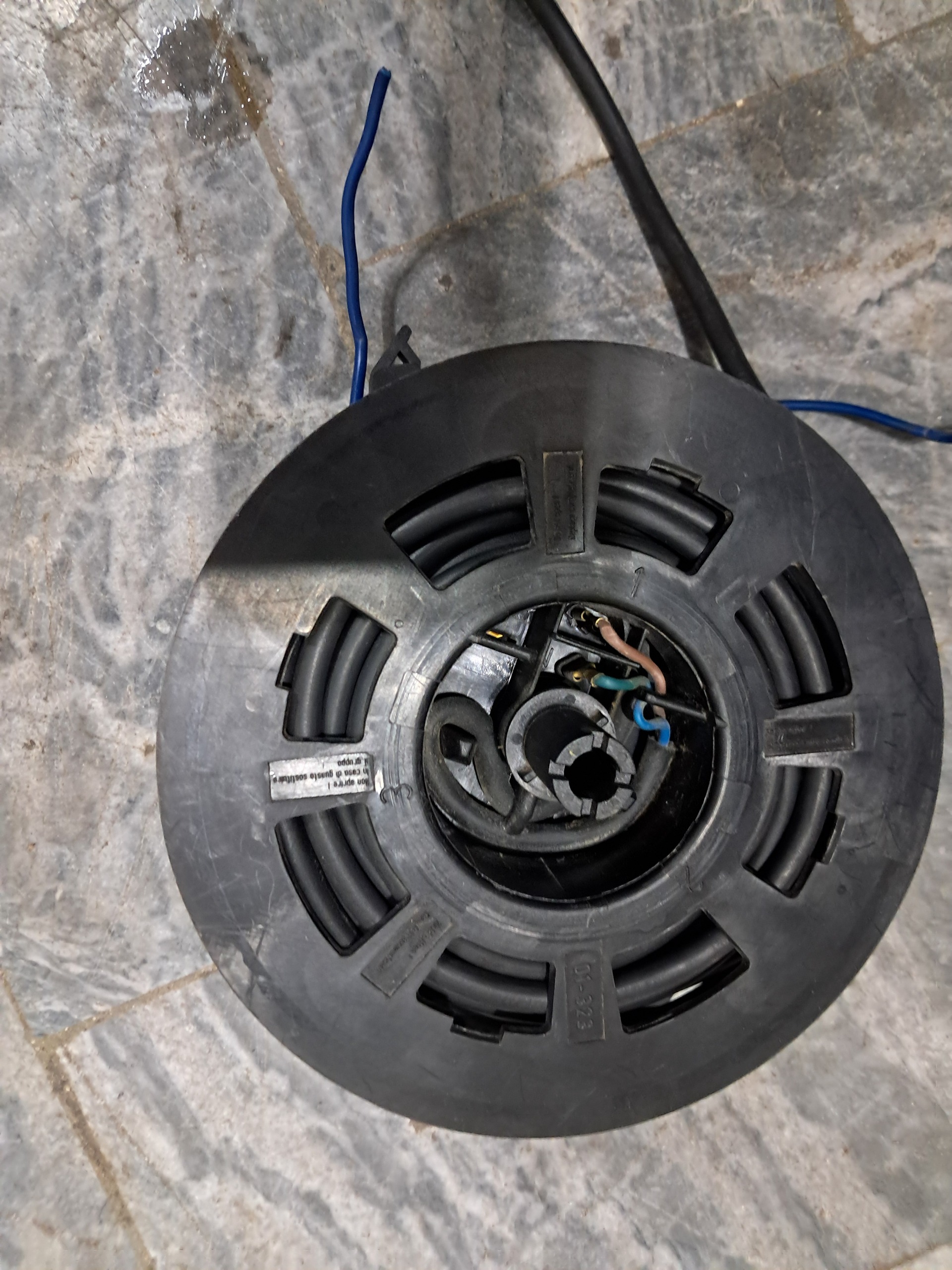 سیم جمع کن جارو برقی