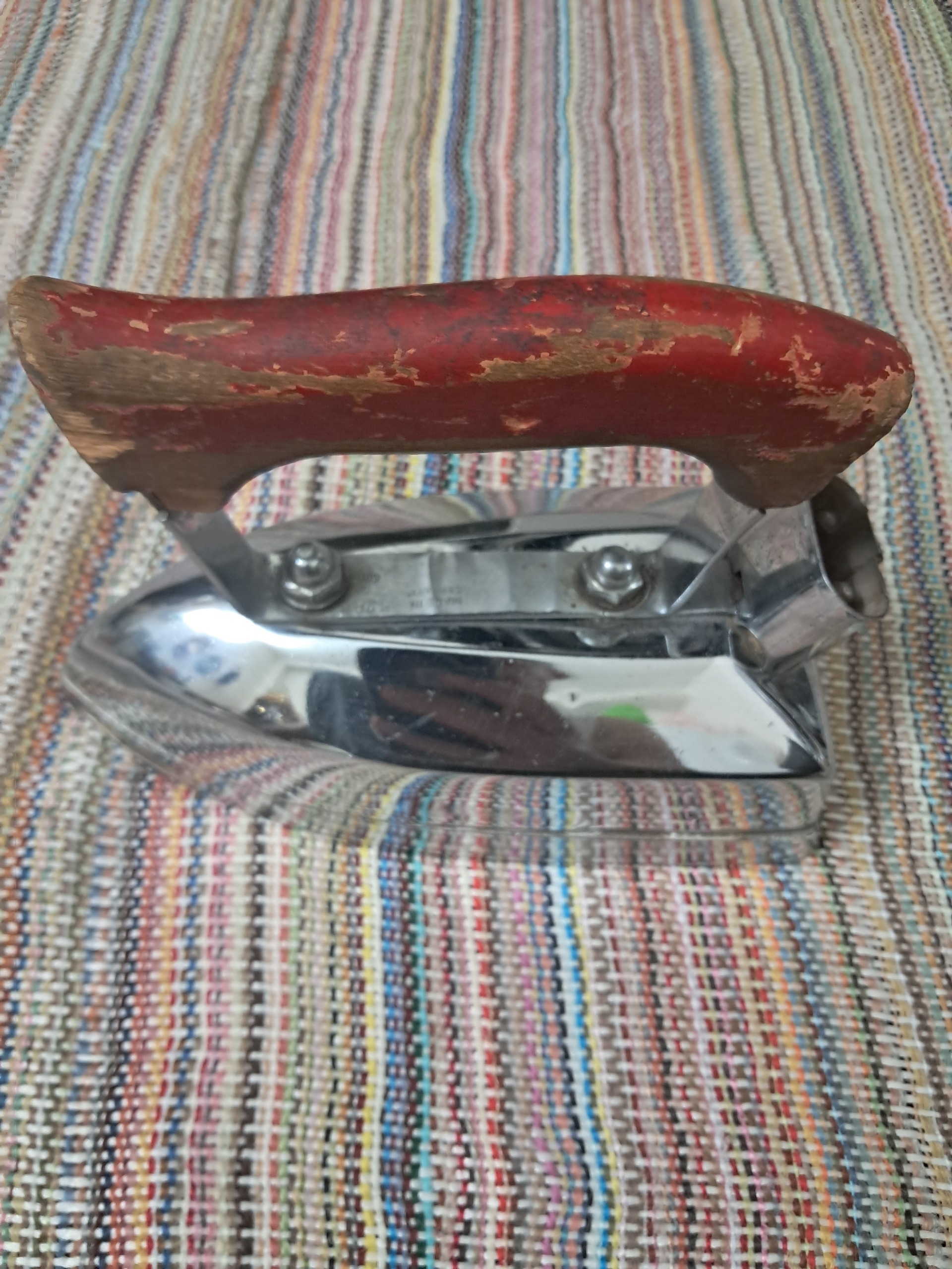 اطو قدیمی سنگین