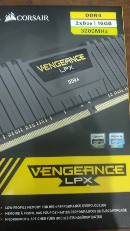 corsair 16GB 3200 cl 16