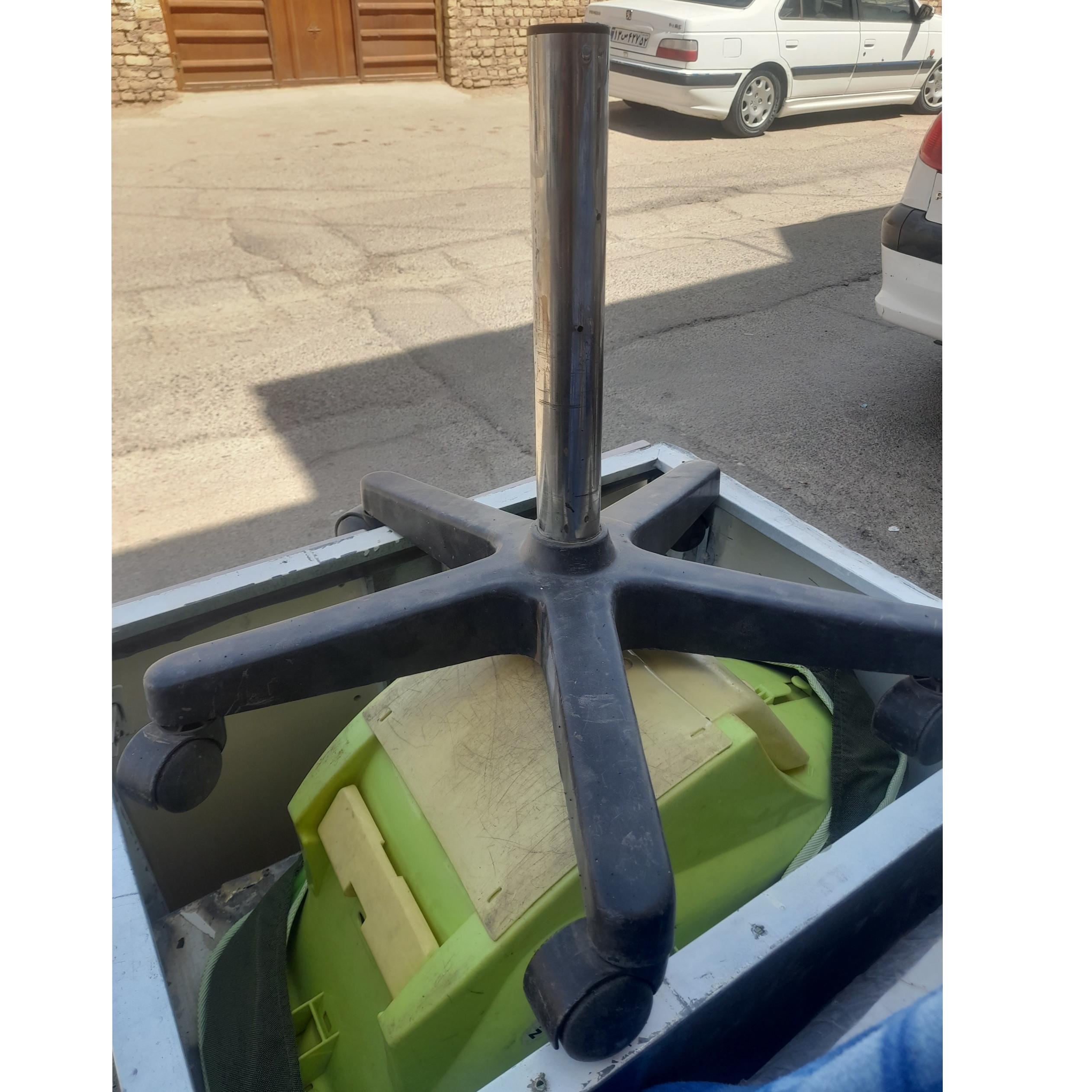 پایه وچرخ صندلی