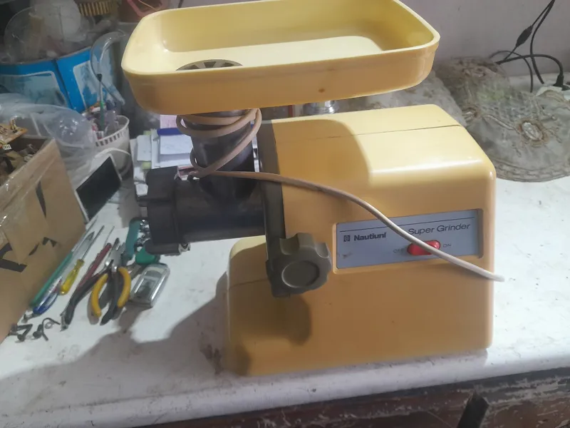 چرخ گوشت مارک ناسیونال