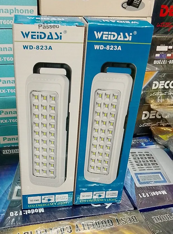 چراغ اضطراری شارژی وی داسی مدل WD-823A