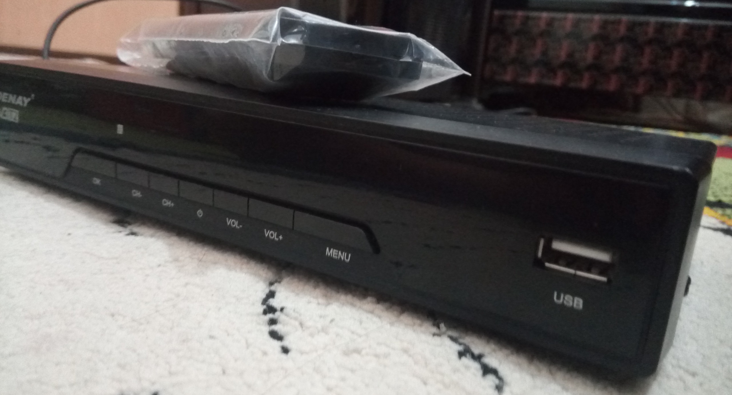 گیرنده دیجیتال دنا