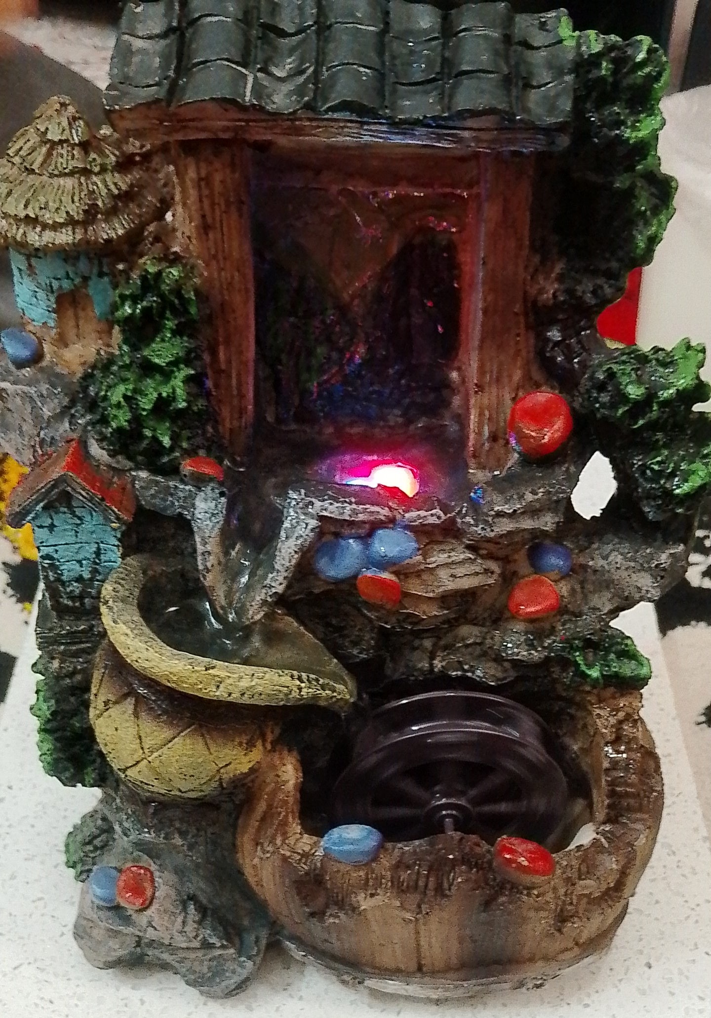 آب نما پمپ دار خاص و زیبا