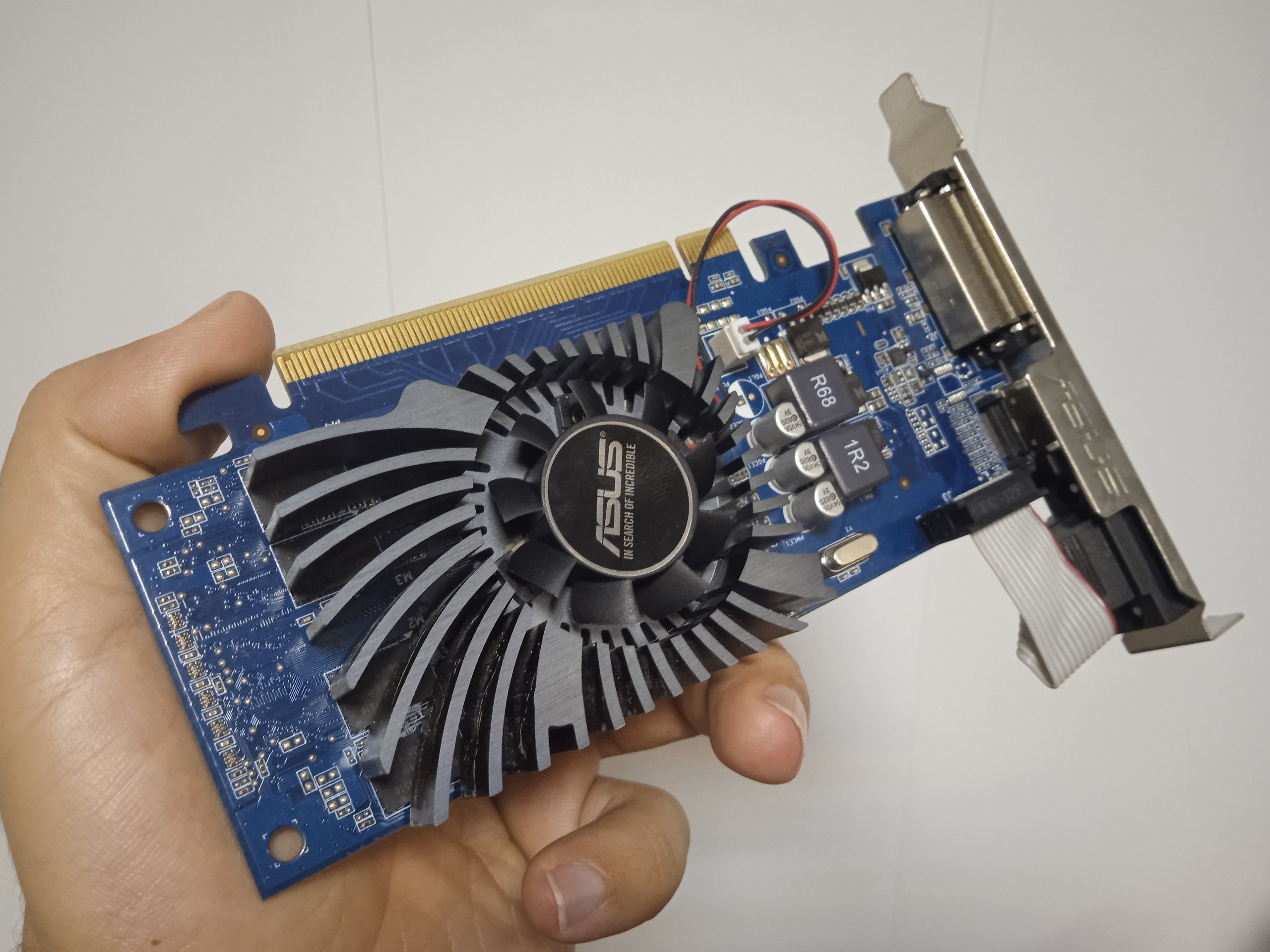 کارت گرافیک ایسوس 210 یک گیگ ddr3