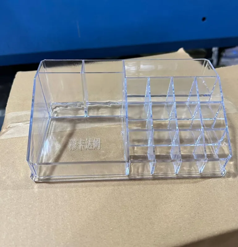 استند رویه لوازم آرایش بدون لوازم آرایش