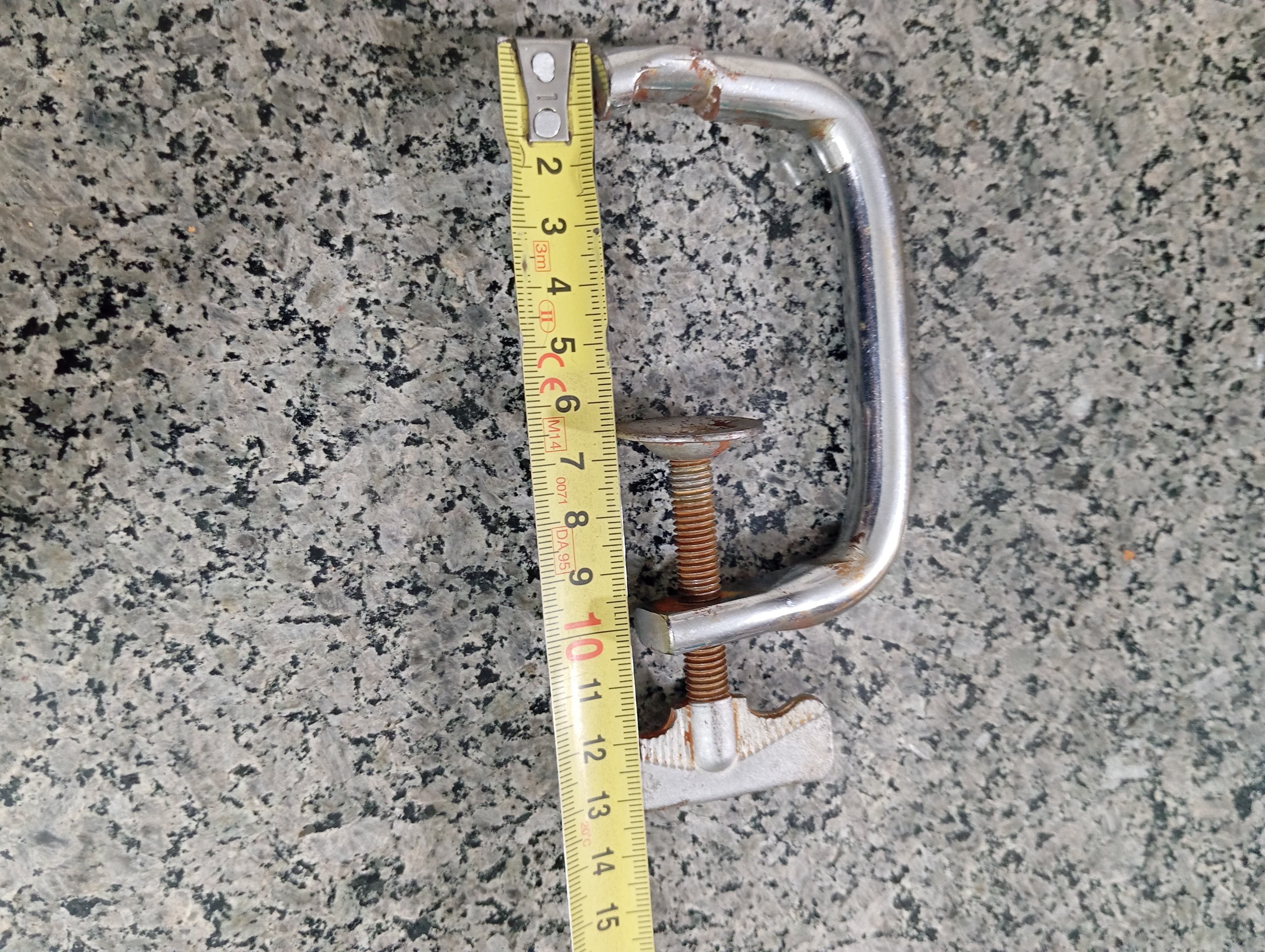 گیره دستی قدیمی