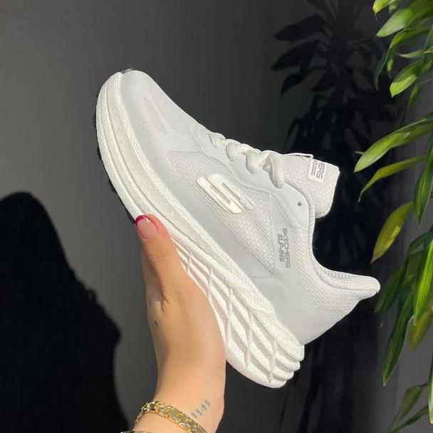 کتونی اسکیچرز زنانه تمام سفید