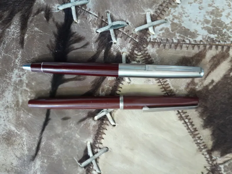 دوعددخودنویس کلکسیونی یکیش خودکارم داره