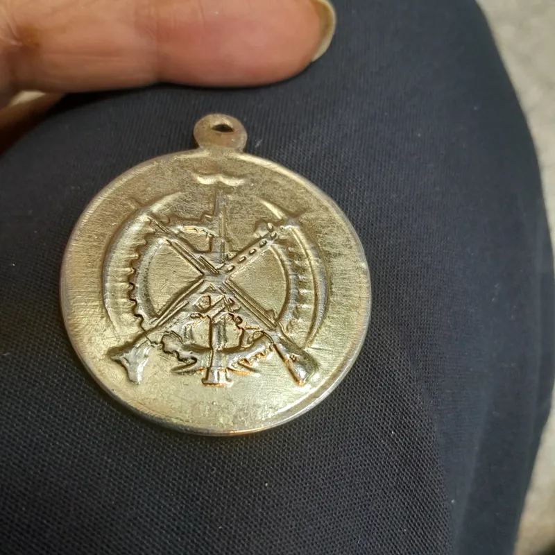 مدال پنجمین سالگرد انقلاب  کمیاب