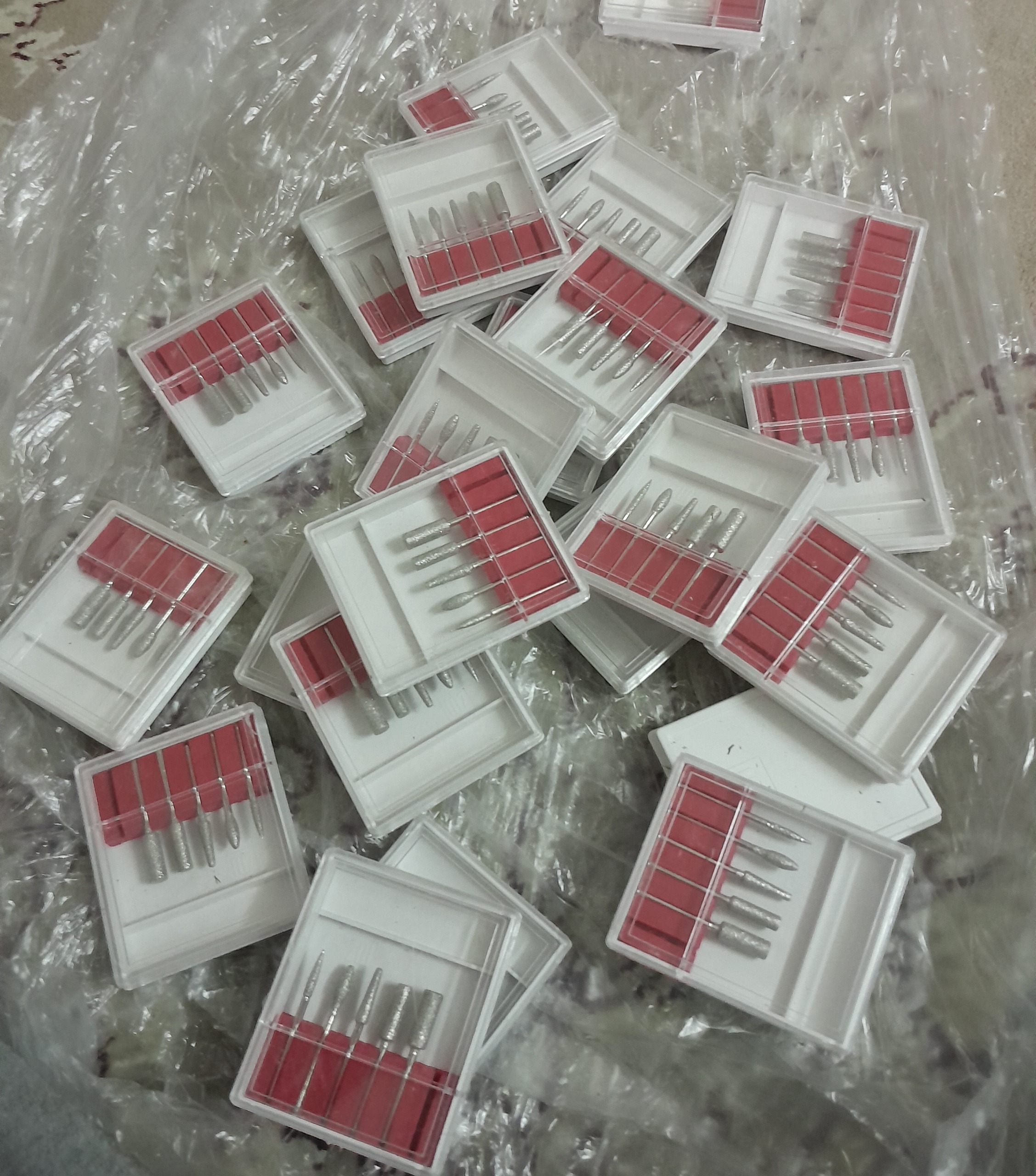 مقداری مته ناخن توضیح دارد