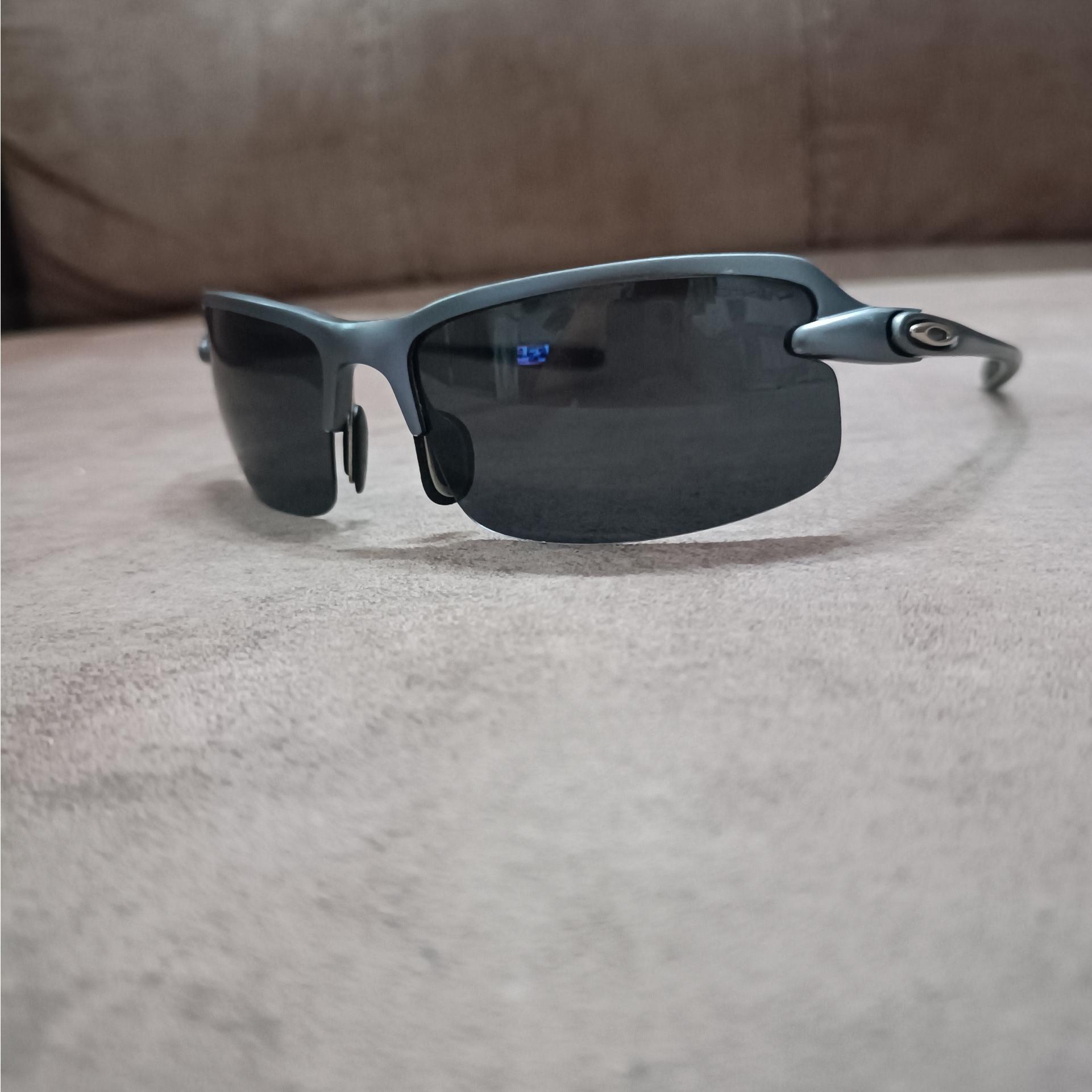عینک OAKLEY امریکا