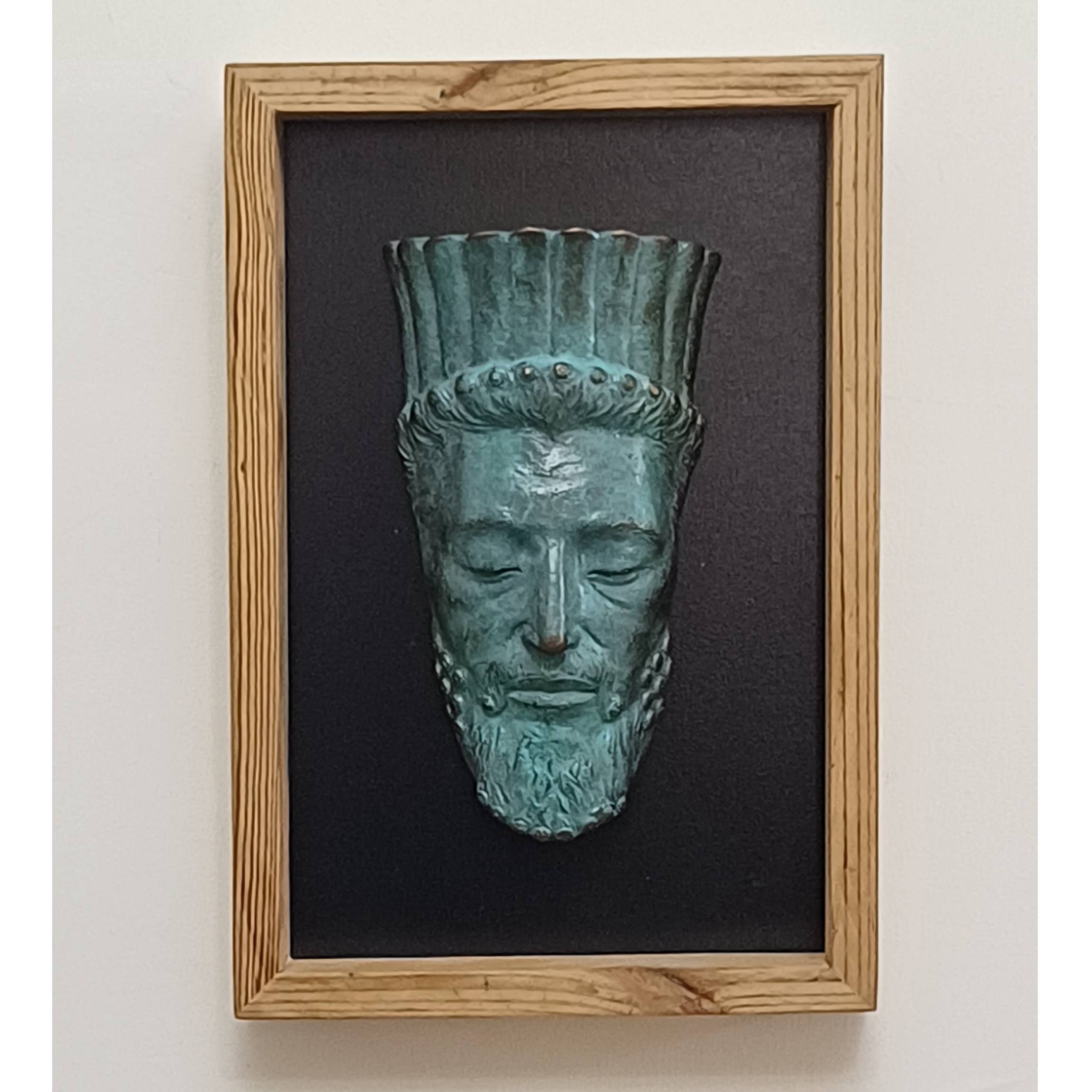 دیوارکوب برنزی مدل سرباز هخامنشی