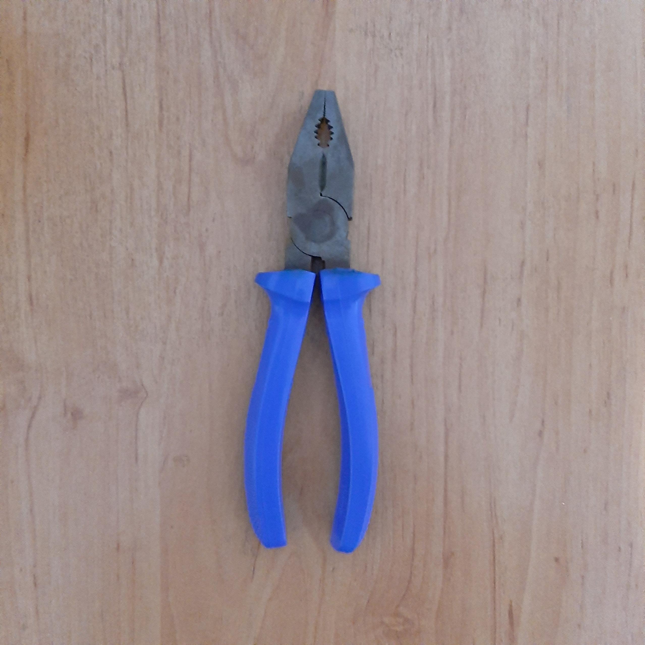 انبردست 500 ولت چکسلواکی