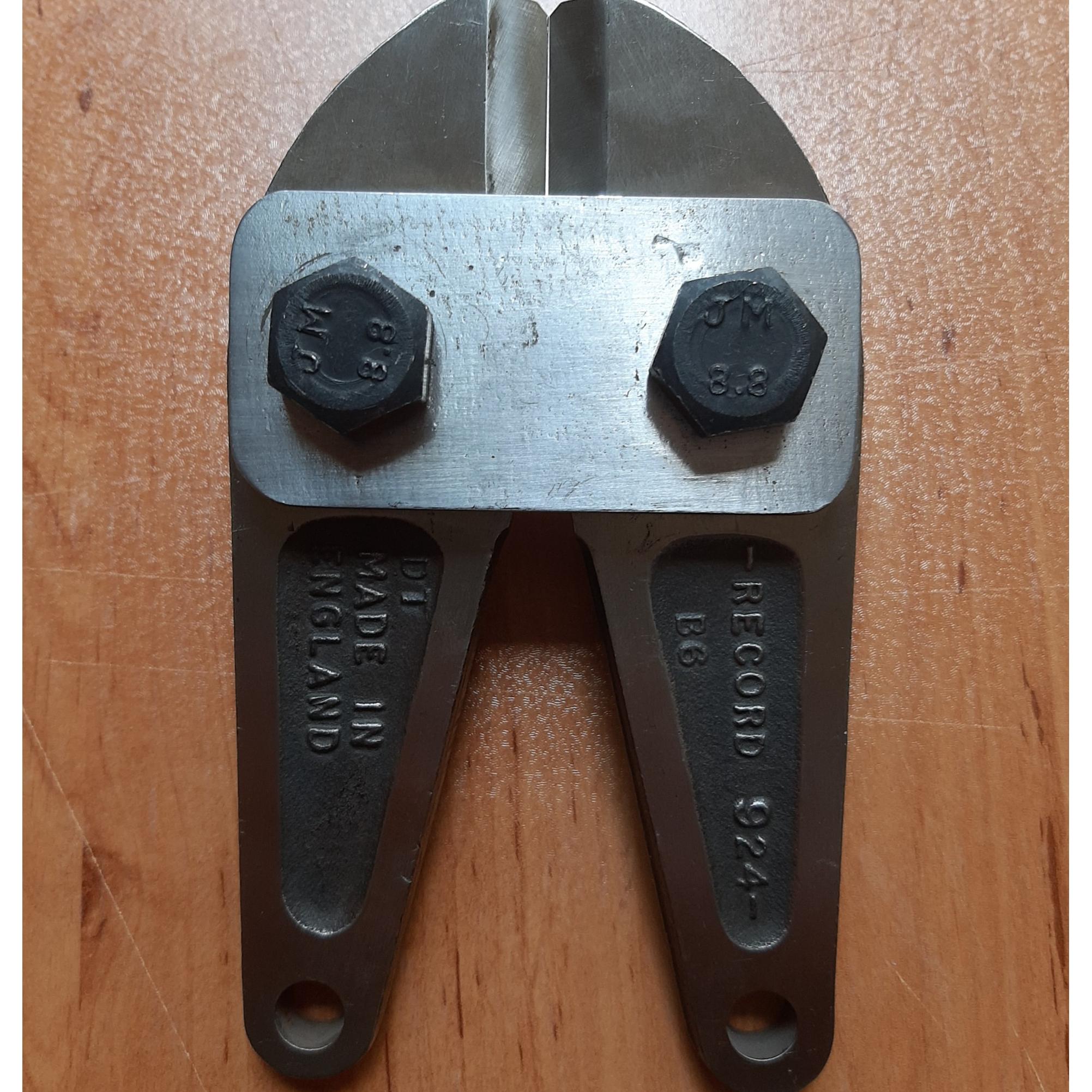 تیغه قیچی مفتول بر رکورد انگلیسی