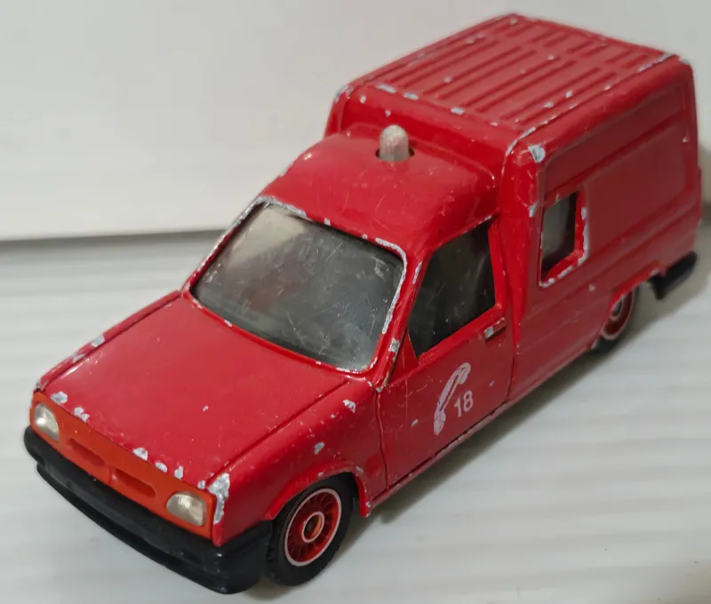 ماکت ماشین رنو استیشن SOLIDO سولیدو 1/43 فرانسه