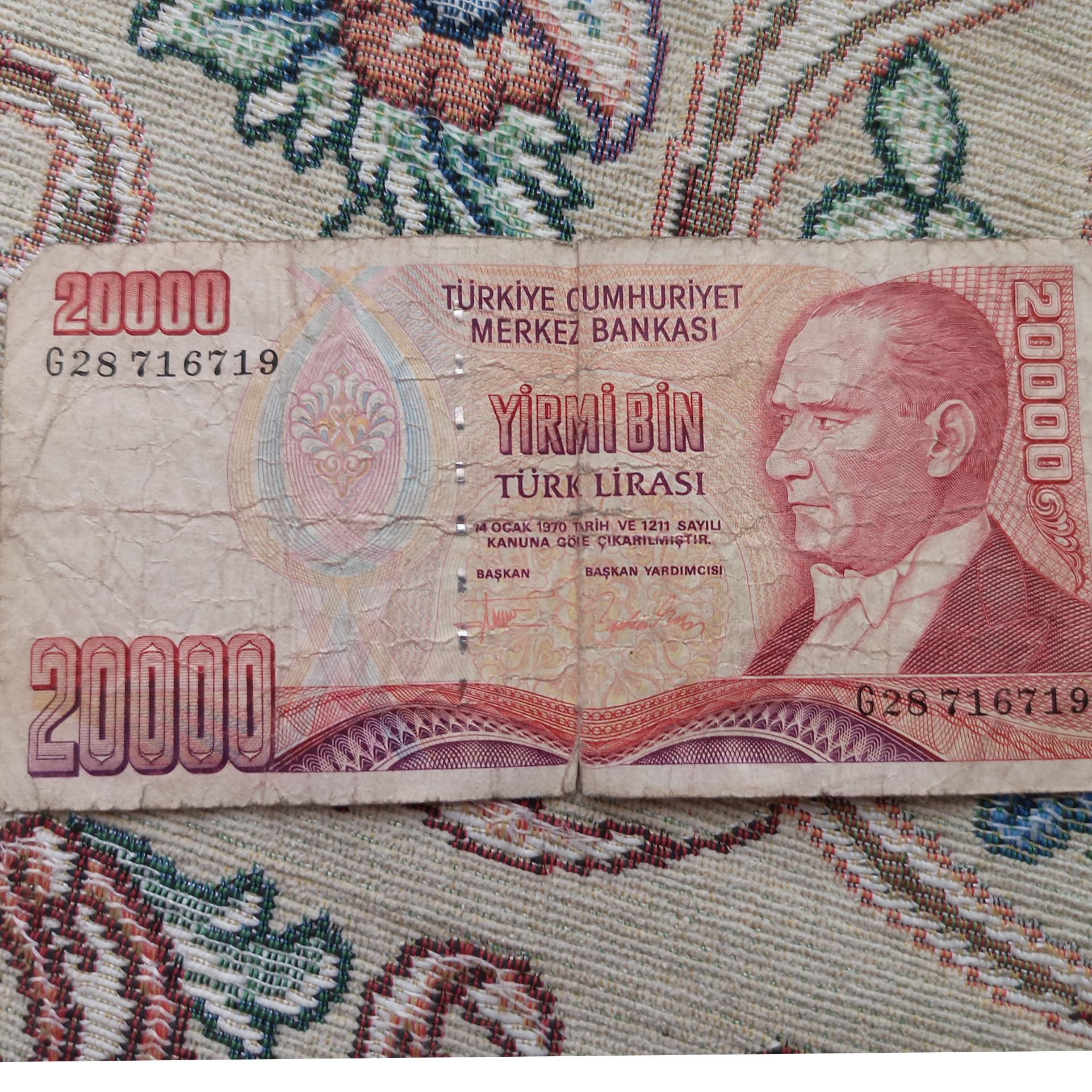 4عدد اسکناس متفاوت