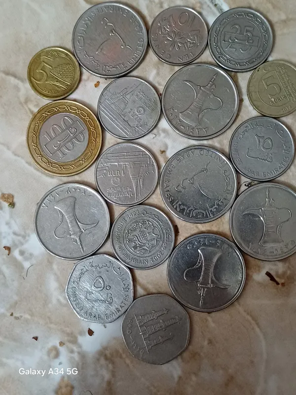 تعدادی سکه عربی امارات بحرین قدیمی