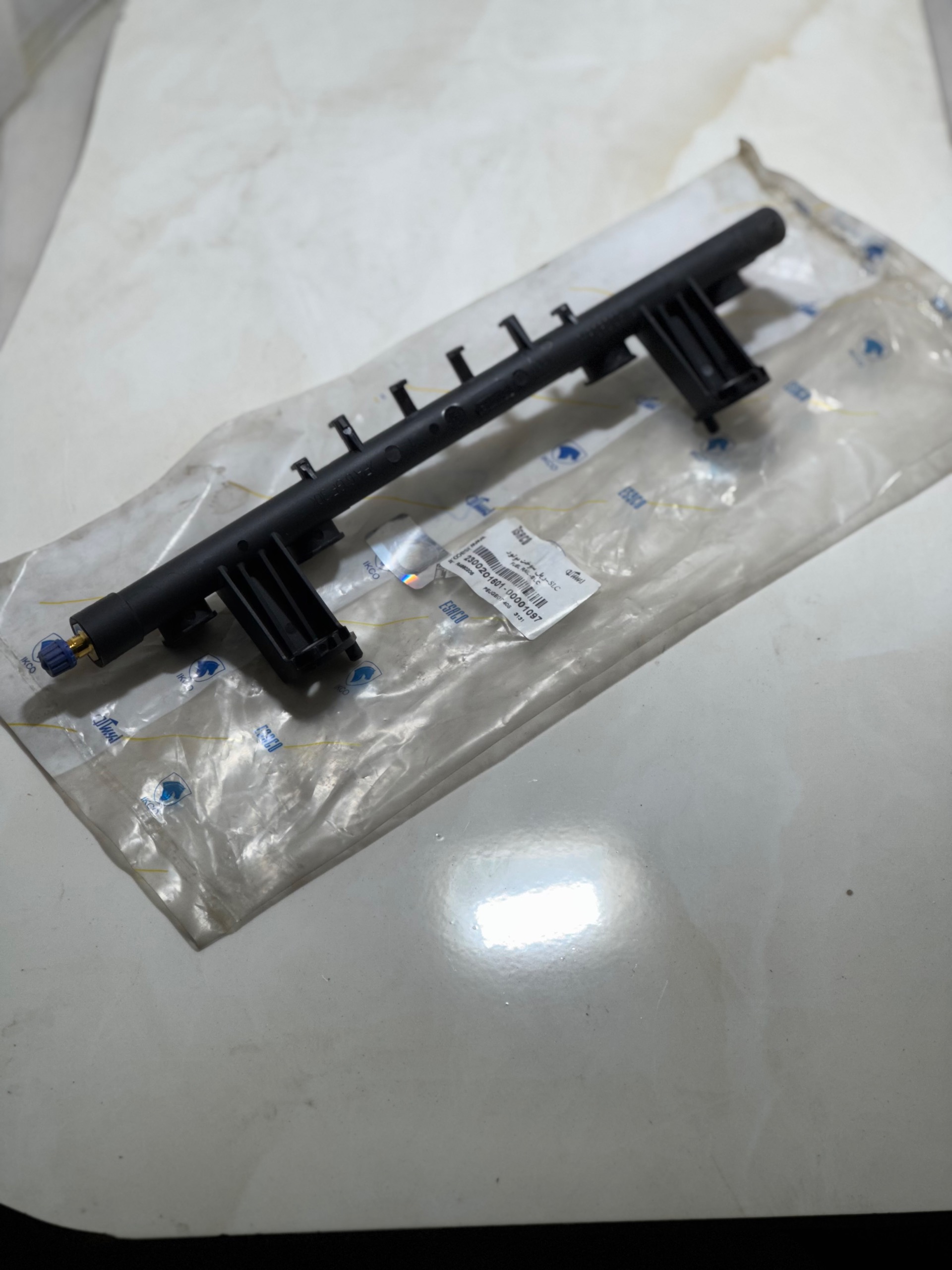 ریل سوخت اورجینال فرانسه(valeo) پژو405