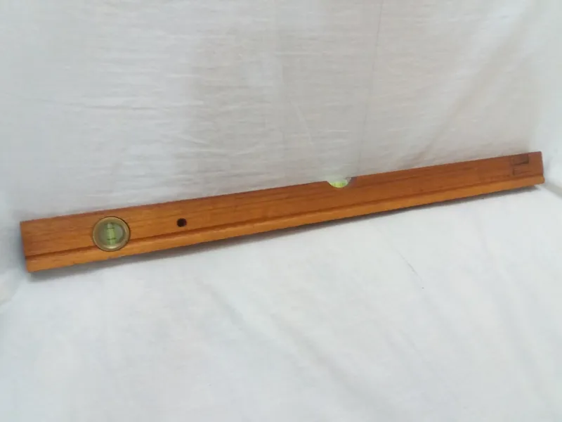 تراز آلمانی چوبی 80 سانت آنتیک(ملاحظه توضیحات)