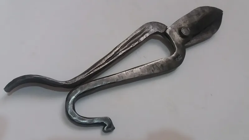 ورق بُر دستساز قدیمی و مُهر دار(ملاحظه توضیحات)