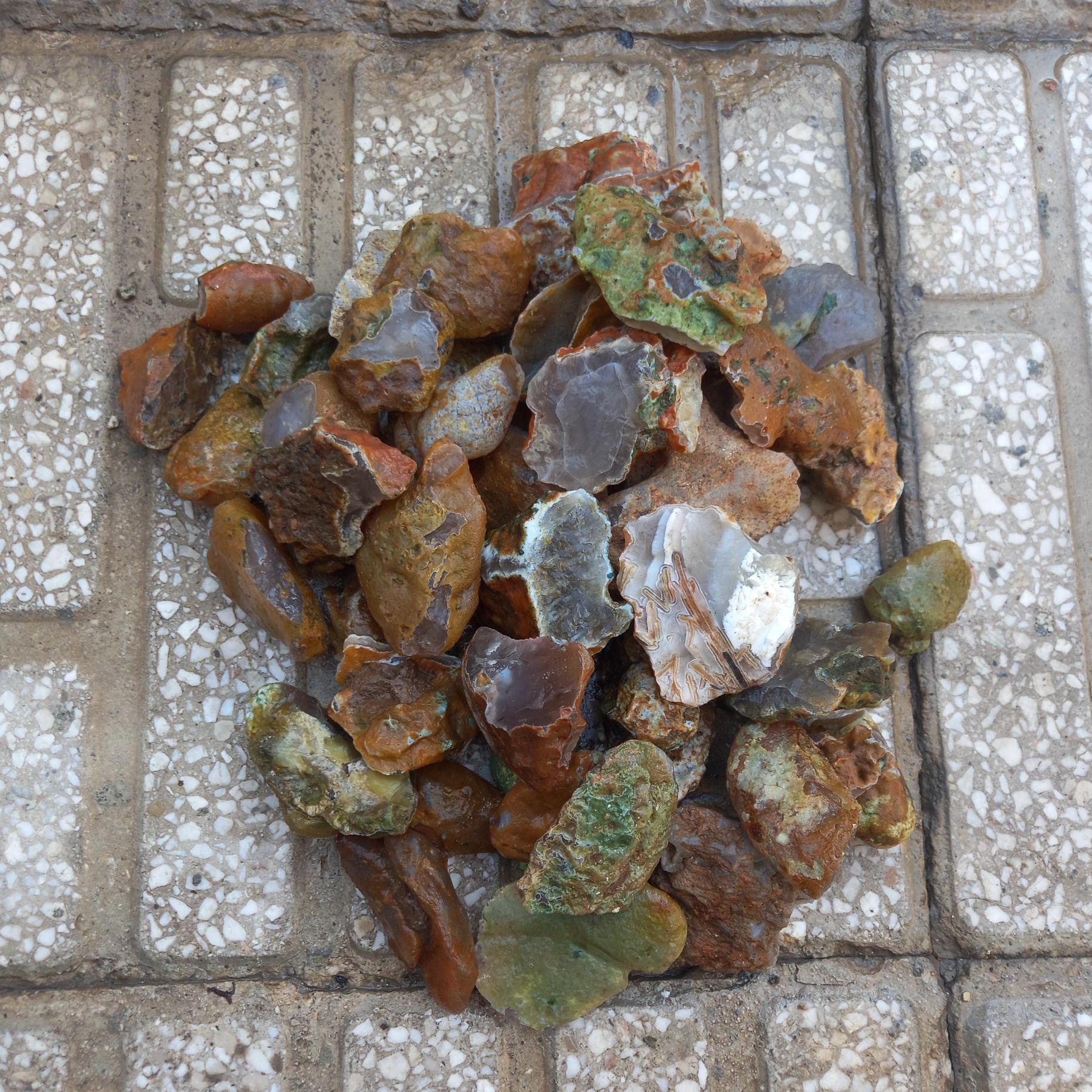 2 کیلو عقیق رنگی فردوس درجه یک