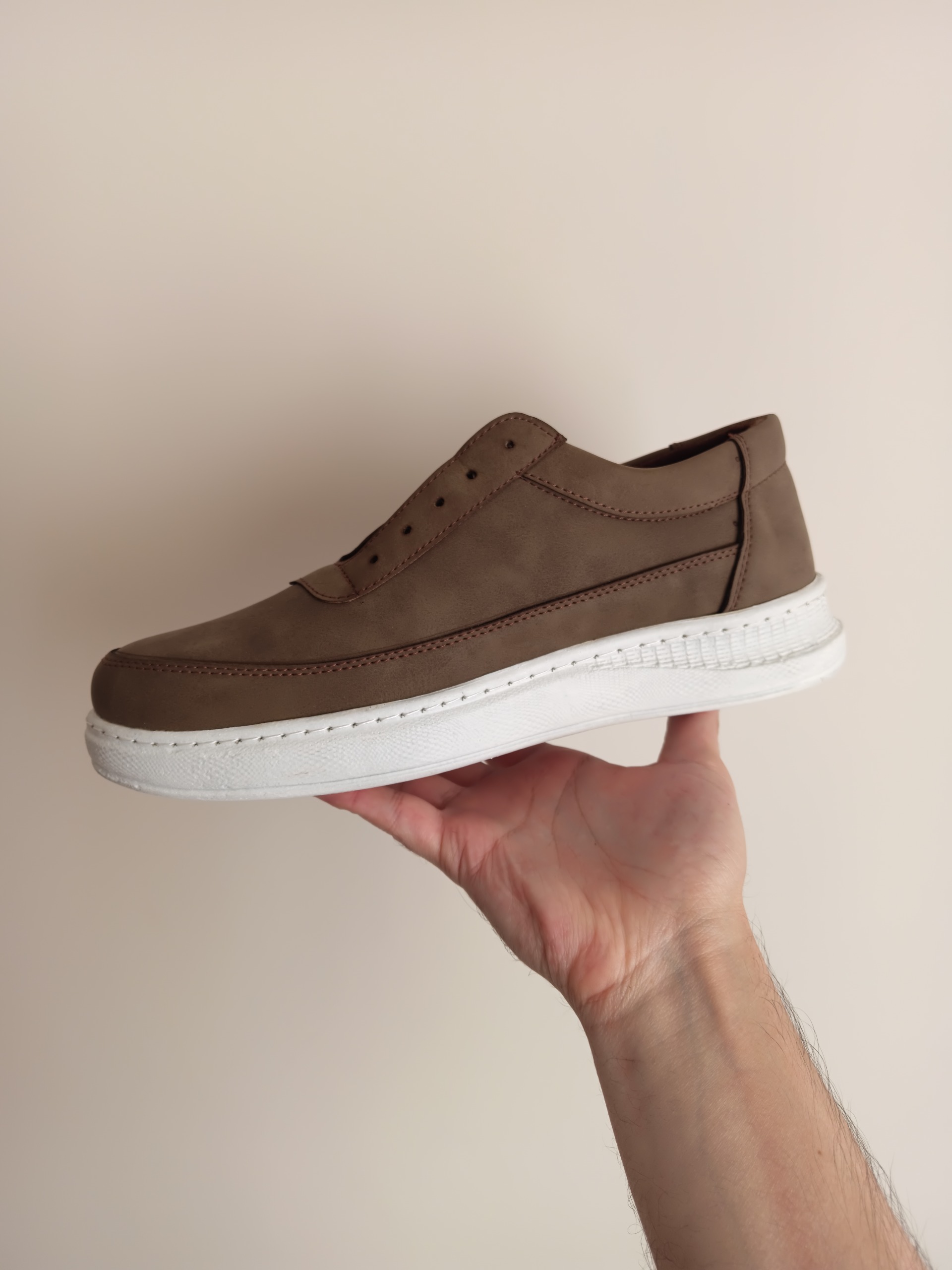 کفش مردانه جنس نبوک 41 دور دوخت