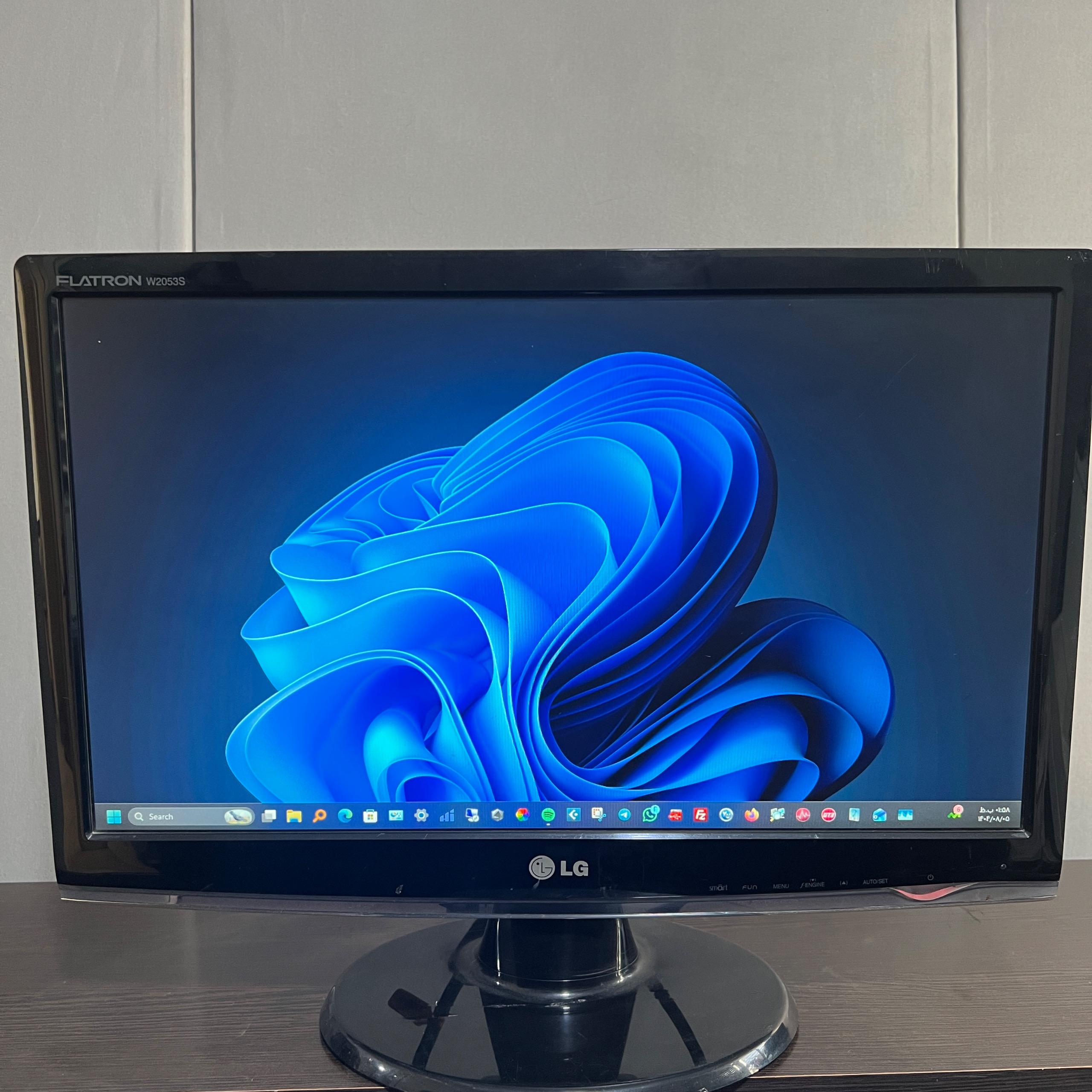 مانیتور ال جی 20 اینچ LG W2053S