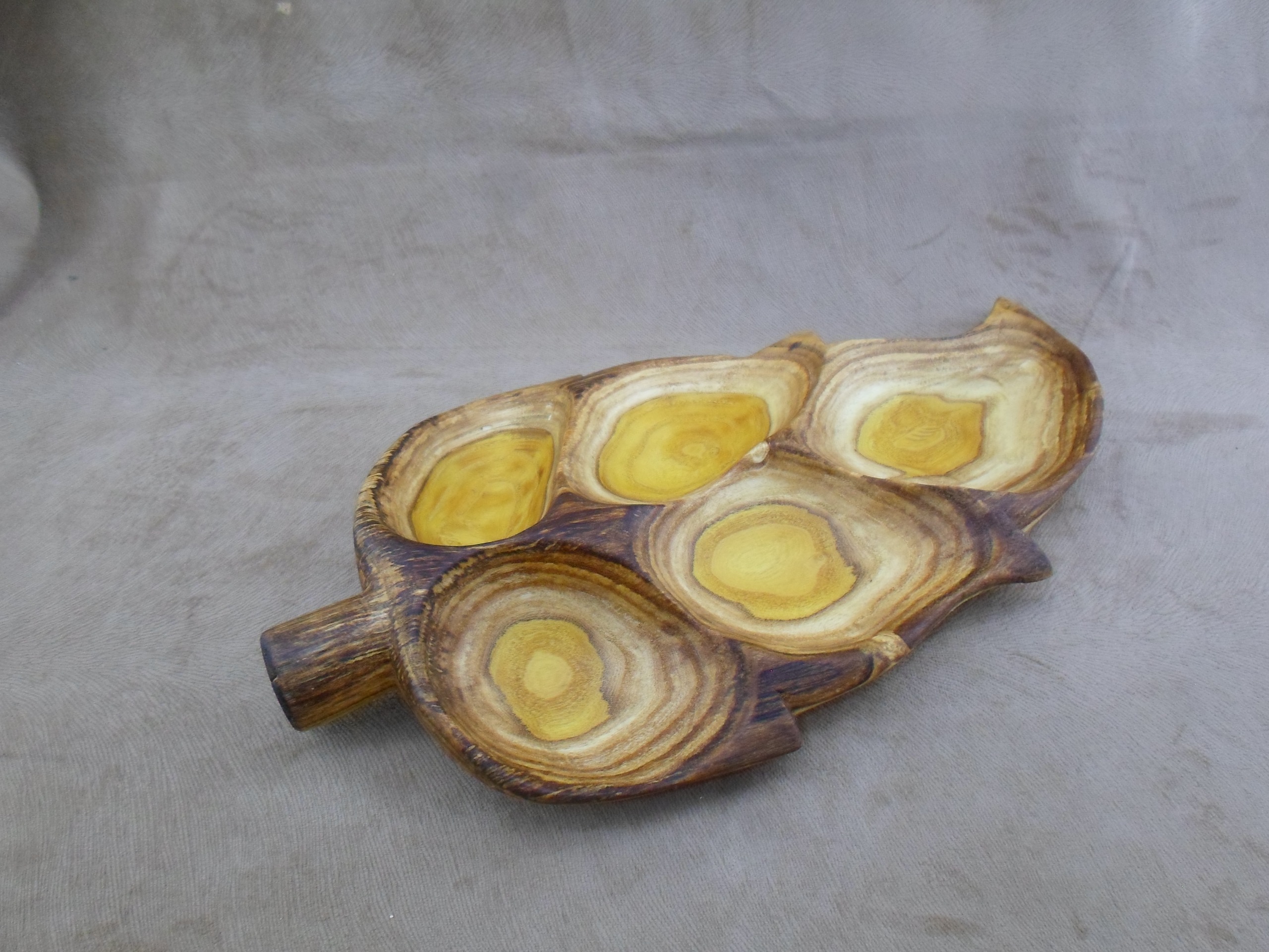 اردوخوری چوبی روستیک طرح برگ