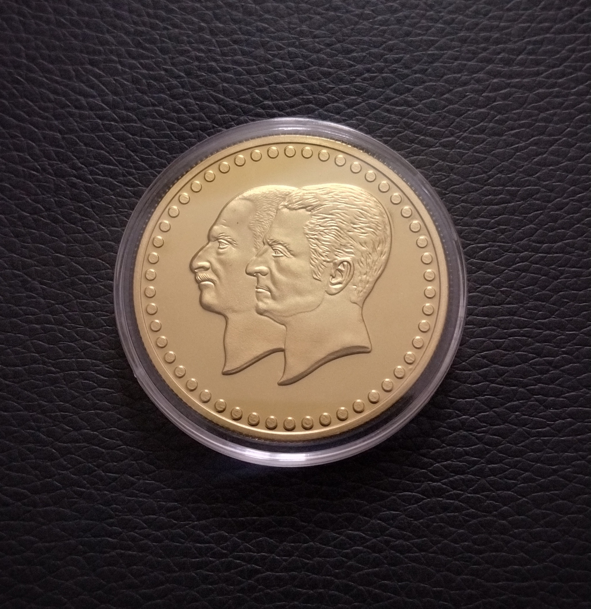 مدال یادبود پنجاهمین سالگرد شاهی 2535