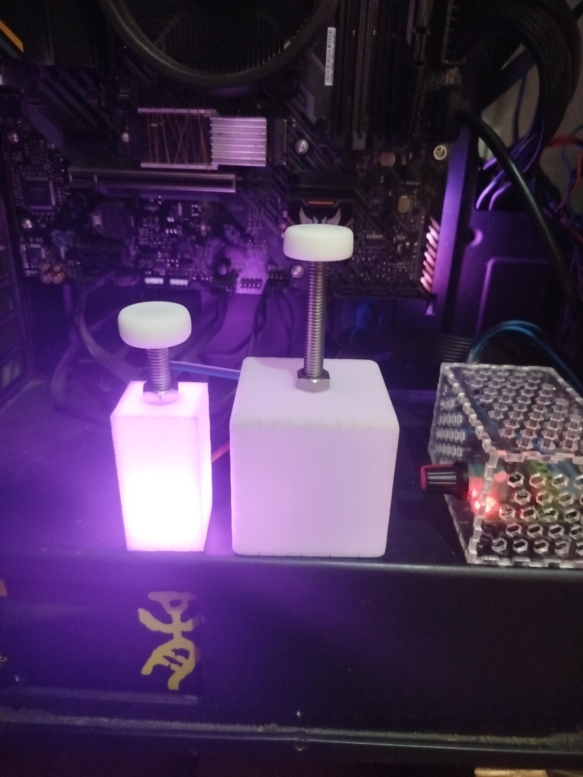 پایه نگهدارنده وزن کارت گرافیک RGB