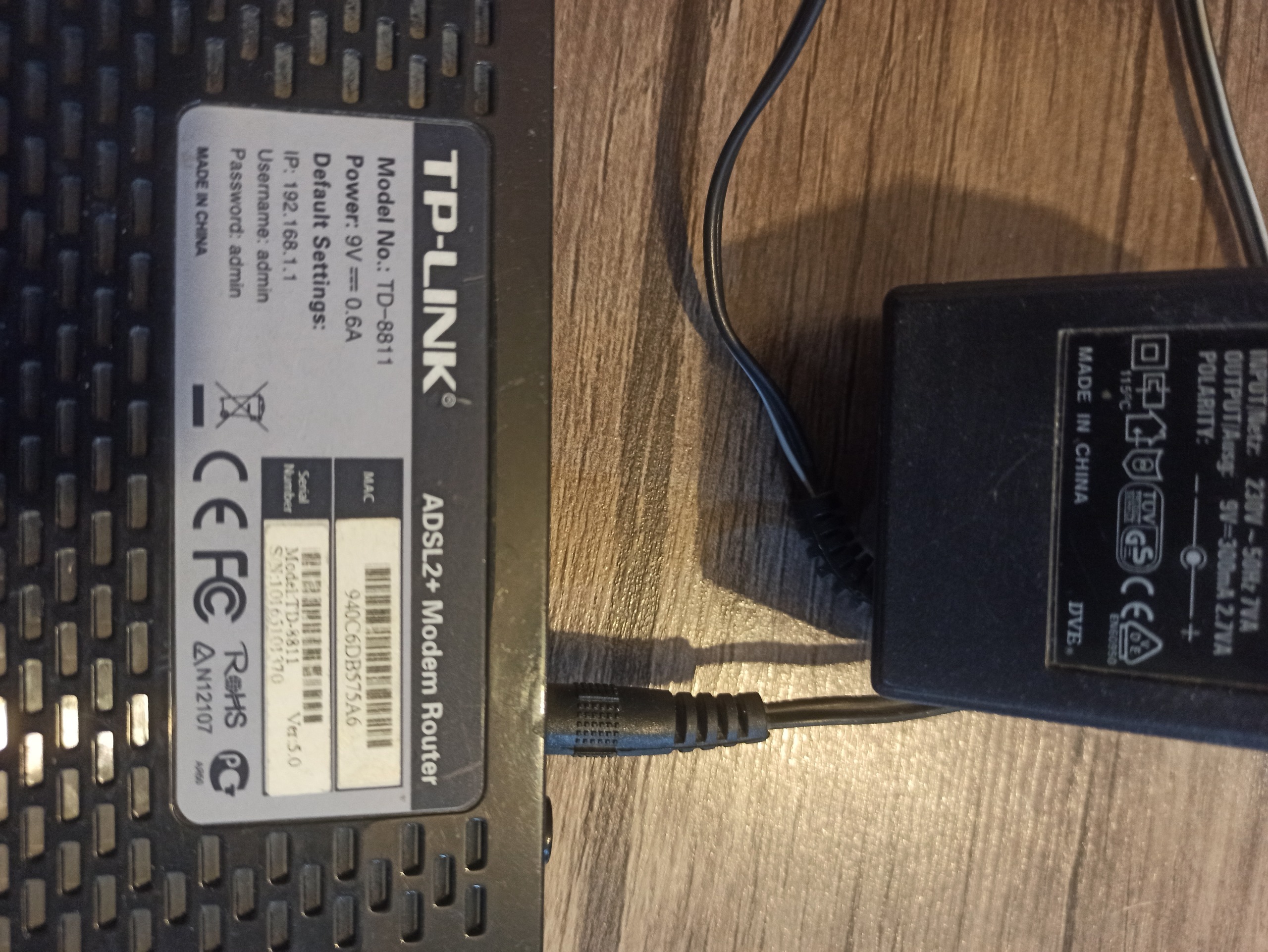 مودم روتر تی پی لینک adsl2 مدل TD-8811