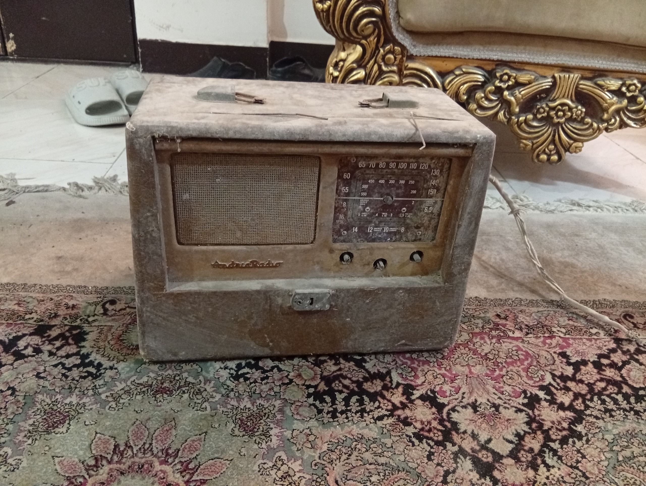 رادیو آمریکایی معیوب بکر و سلامت همانند تصویر