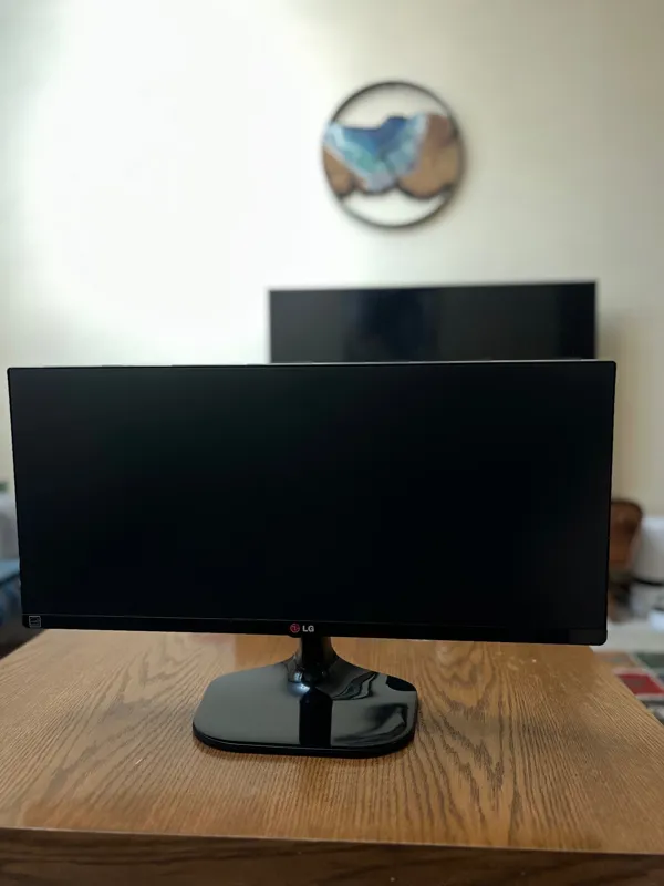 مانیتور 25 اینچ ال جی LG با دو ورودی HDMI همزمان