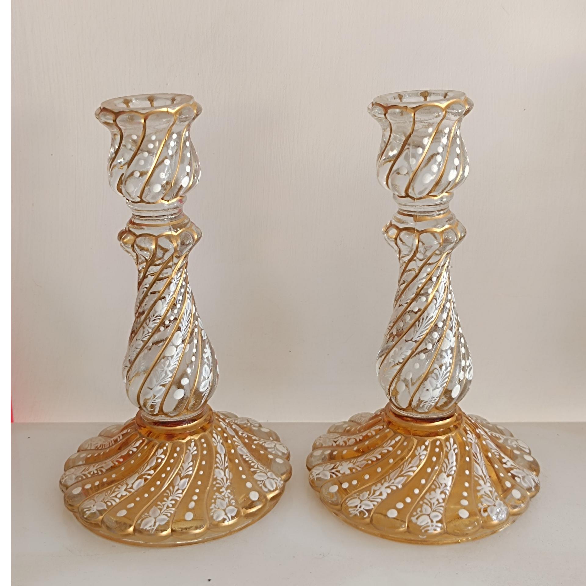 شمعدان باکارا پیچ گلدار