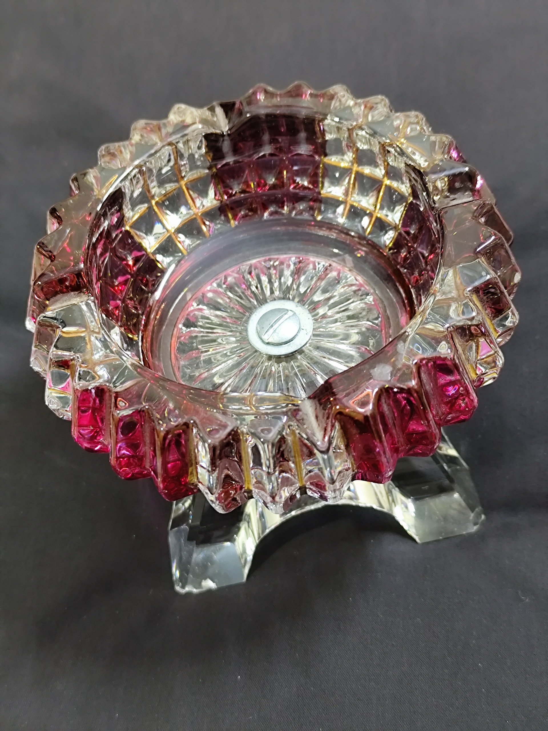 زیرسیگاری کریستال اصل قدیمی (توضیح دارد)