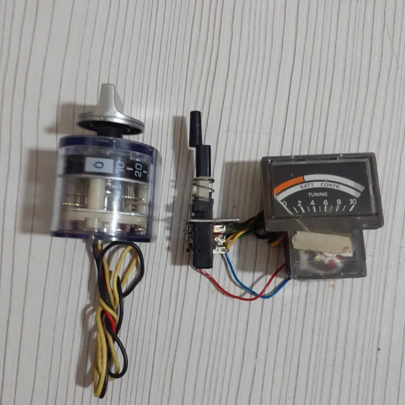 تایمر  و سنجش باتری  .مطابق عکسها