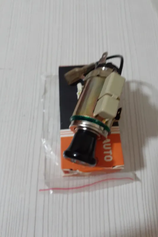 فندک خودرو مطابق عکس